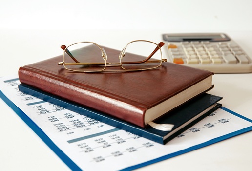 Why Maintaining Books of Accounts is Mandatory Under UAE Law